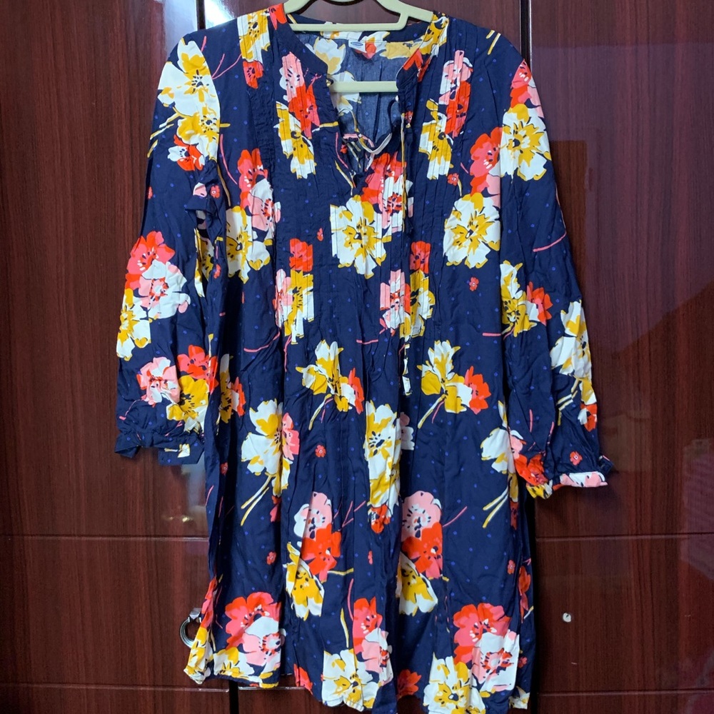 Old Navy Long Sleeve Blue Floral Dress
